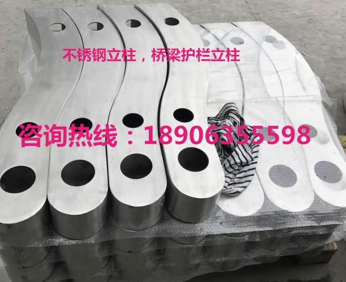 不銹鋼立柱，橋梁護(hù)欄立柱